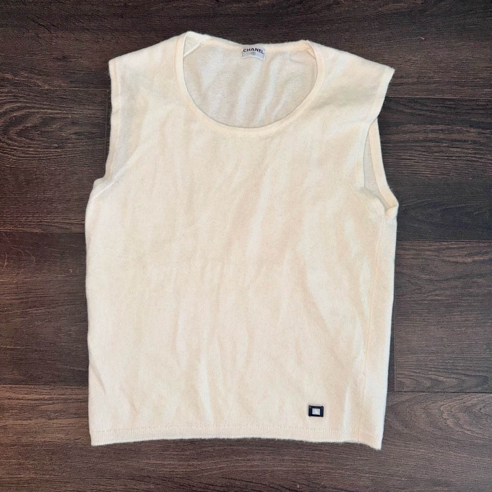 CHANEL Cream Ivory Sleeveless Cashmere Jumper Sweater 38